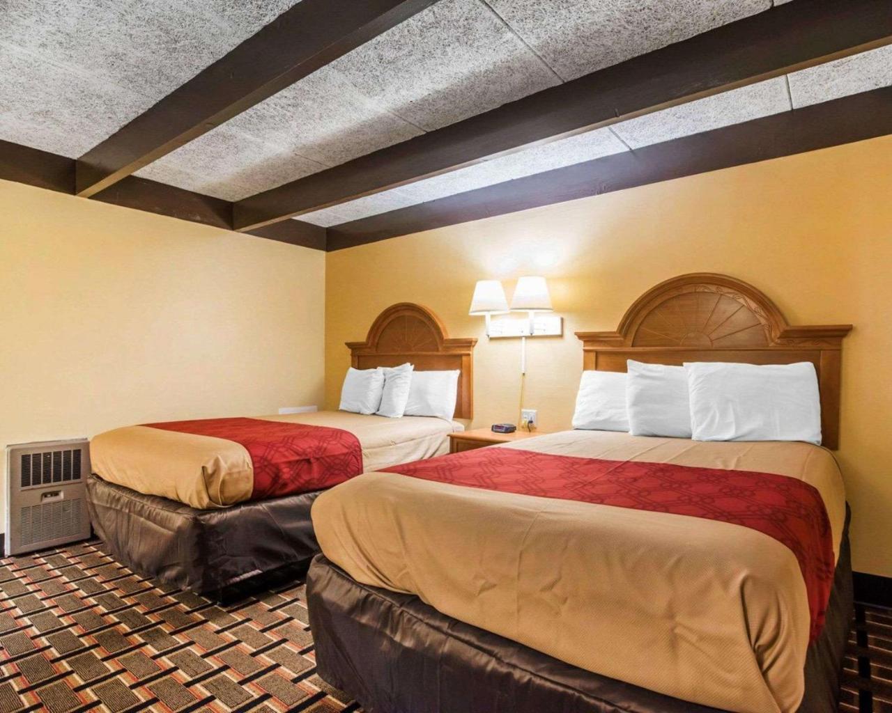 Econo Lodge New Paltz Luaran gambar