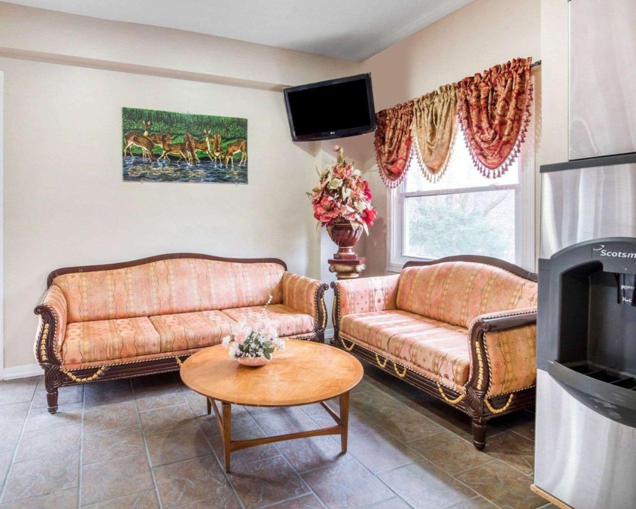 Econo Lodge New Paltz Luaran gambar