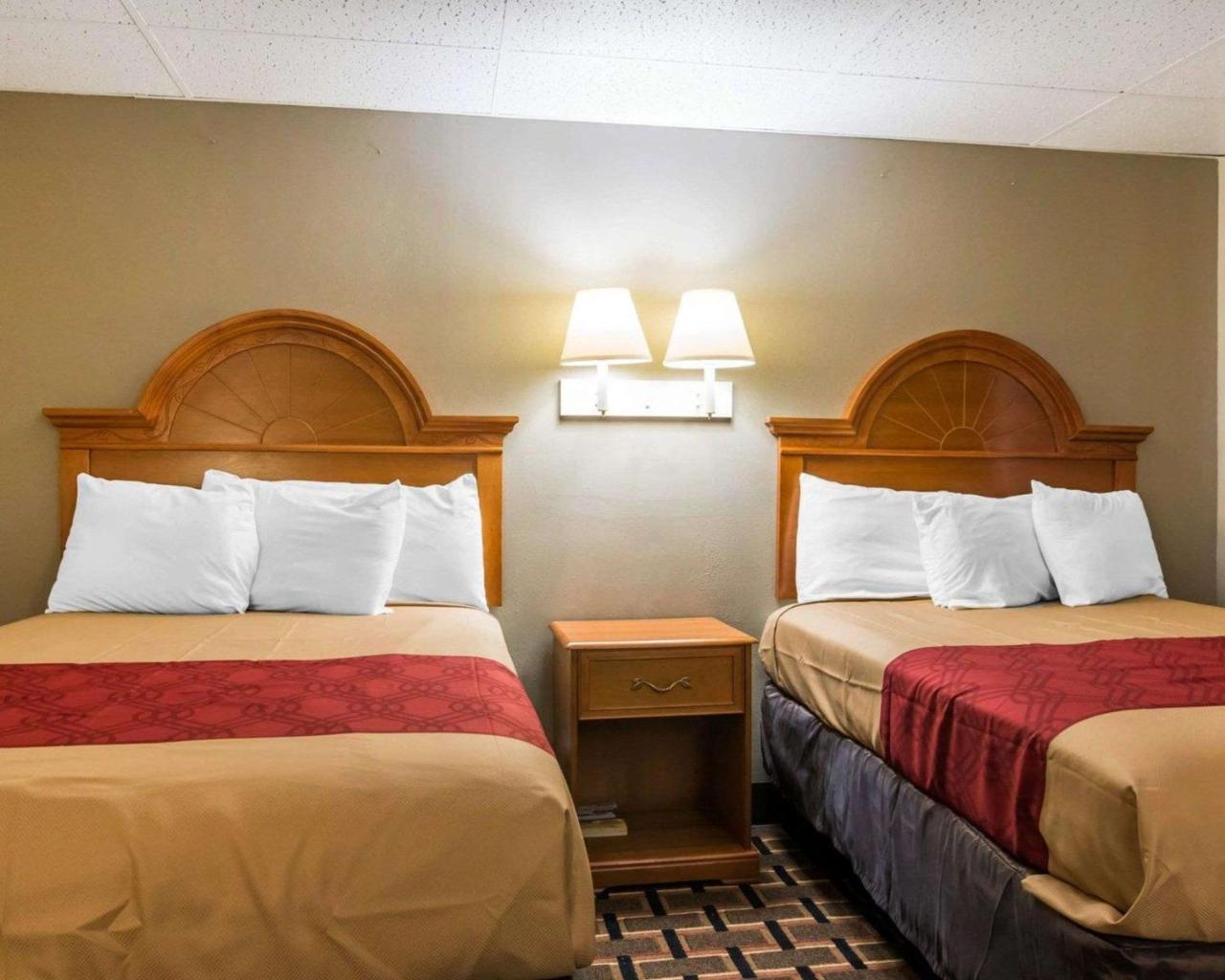 Econo Lodge New Paltz Luaran gambar