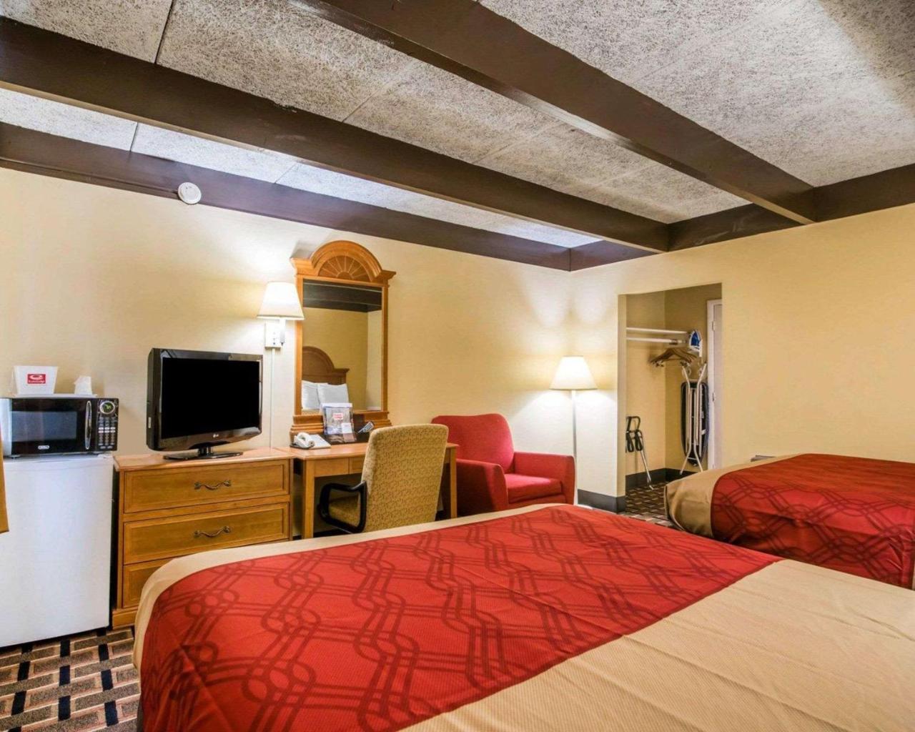 Econo Lodge New Paltz Luaran gambar