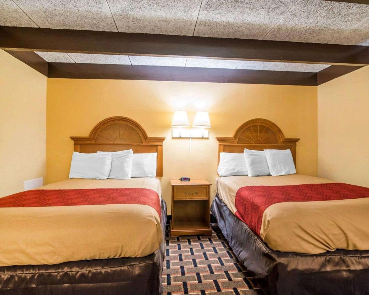 Econo Lodge New Paltz Luaran gambar